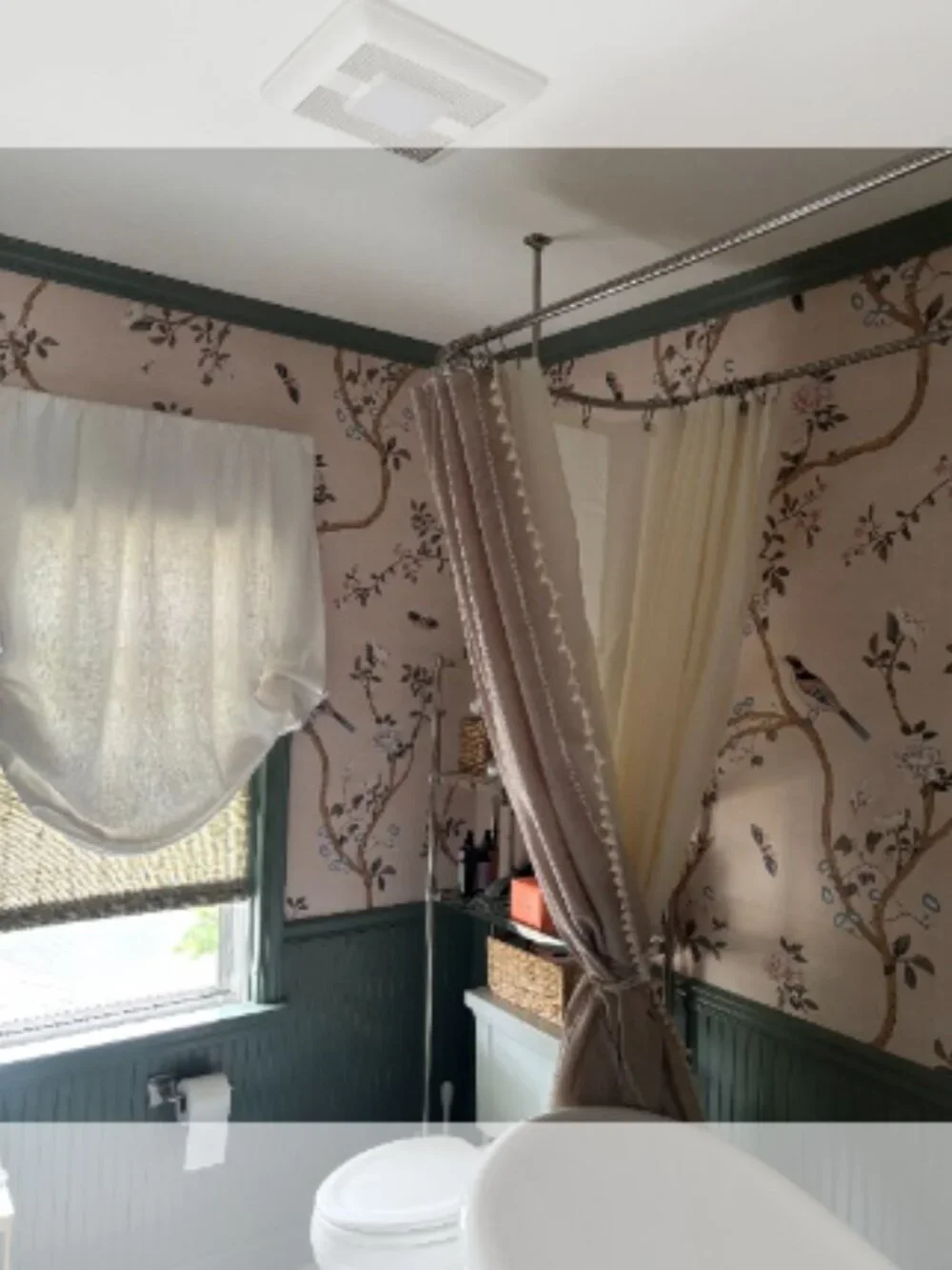 Wallpaperie - Chinoiserie Pattern Blush Background (6 panels!)